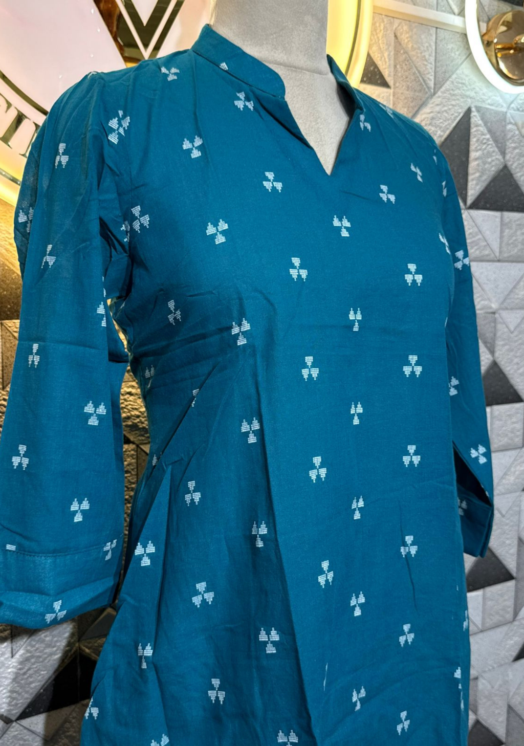 Pure Cotton Jamdani Handwoven Butta Kurti | Blue