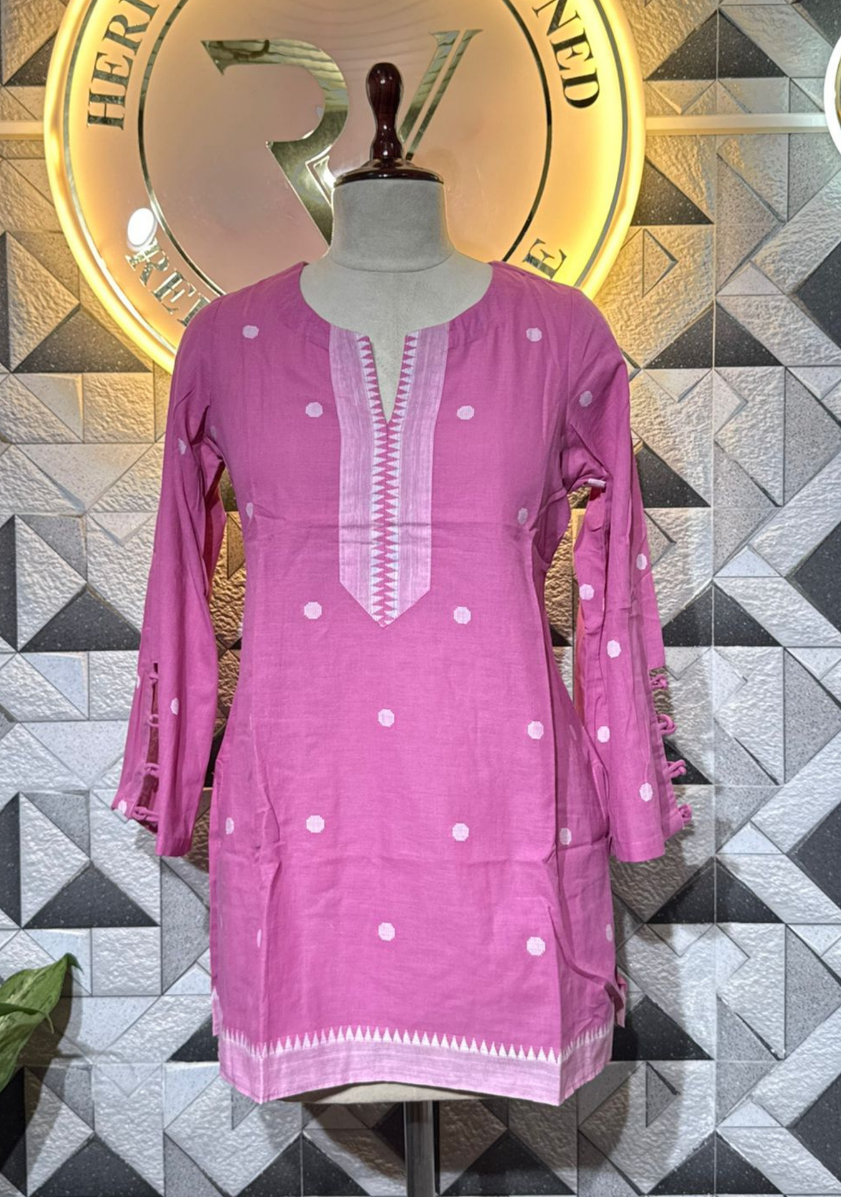 Pure Cotton Jamdani Handwoven Butta Kurti | Pink