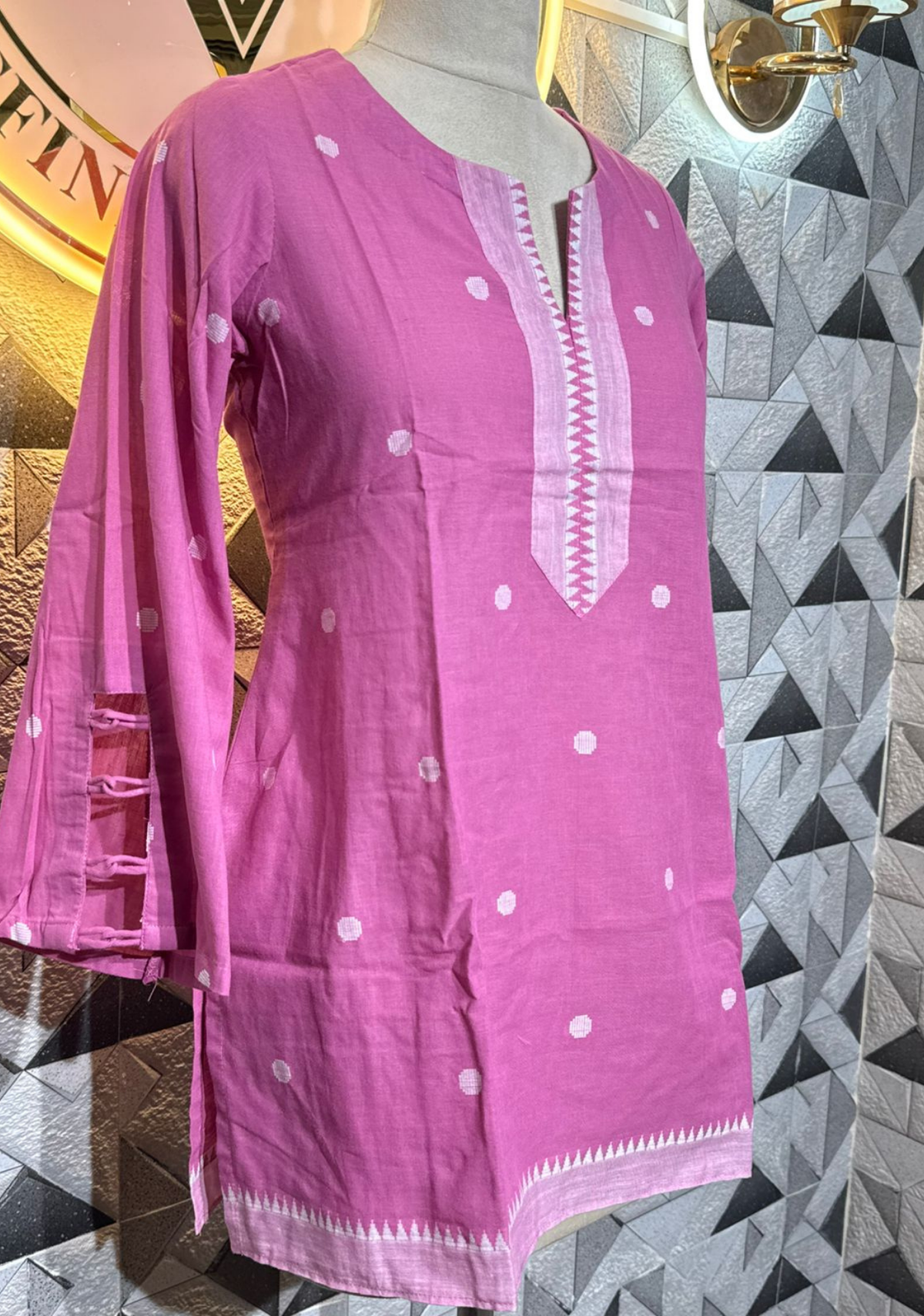 Pure Cotton Jamdani Handwoven Butta Kurti | Pink